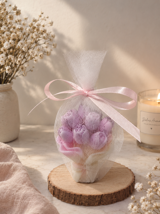 Dulce Promesa - Ramillete de flores artesanal con lazo rosa