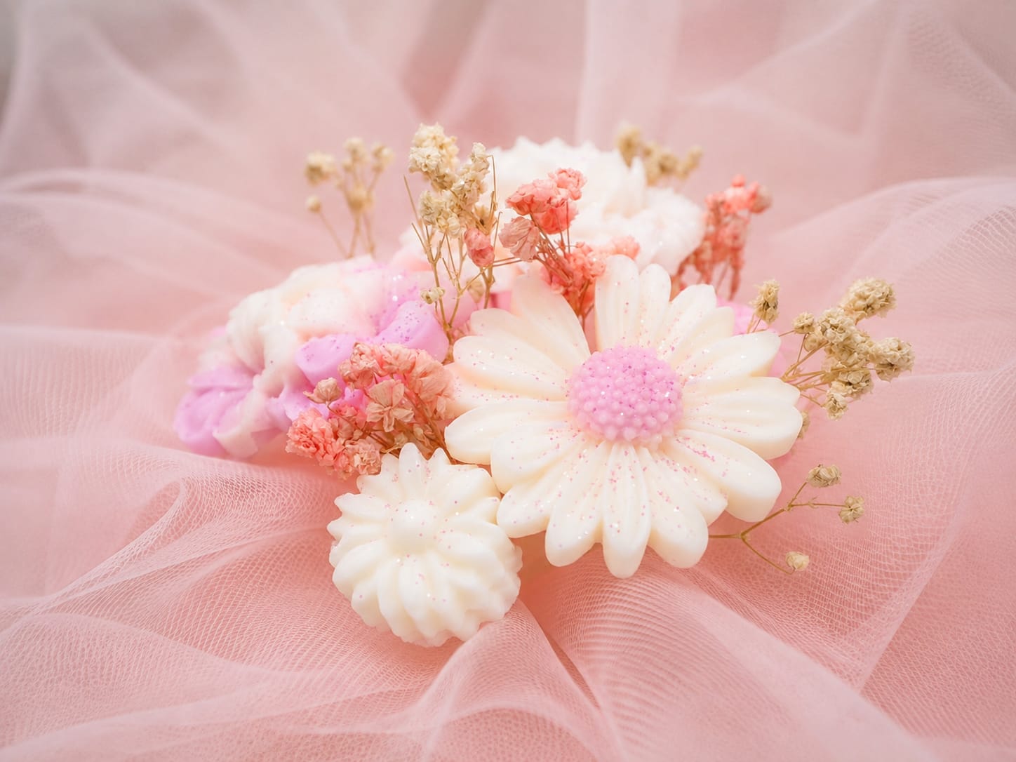 Vela ramo floral detalle flores secas